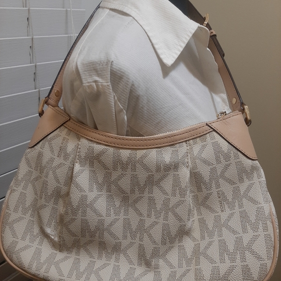 Michael kors handbag MK bags - Picture 16 of 16